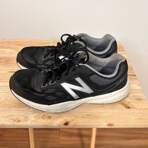 New Balance 517 Running Shoes Men’s 11 Black Gray Athletic Walking Training